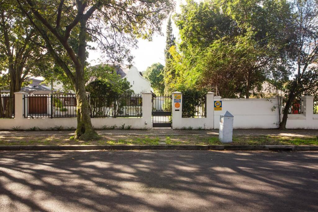 Mawethu Peaceful Garden With Covered Pool And Braai Area 开普敦 外观 照片